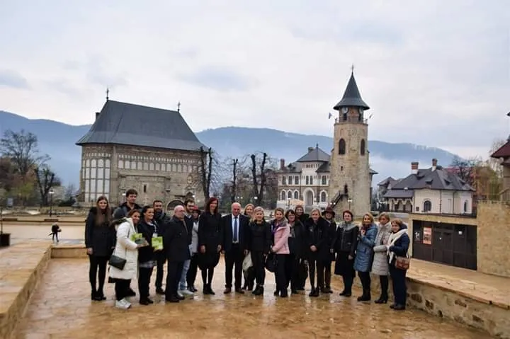 Profesori din Slovenia, Croația și Spania, la Primăria Piatra-Neamț