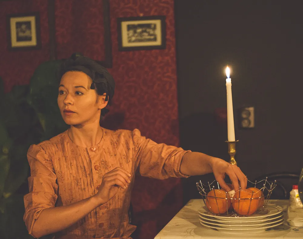Prima reprezentație a Teatrului Tineretului pe 7 februarie, la Roman