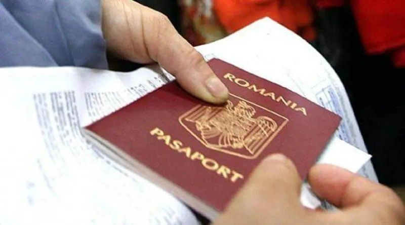 Bugetarii, două ore peste program. Vezi cum s-a prelungit programul la Permise și Pașapoarte
