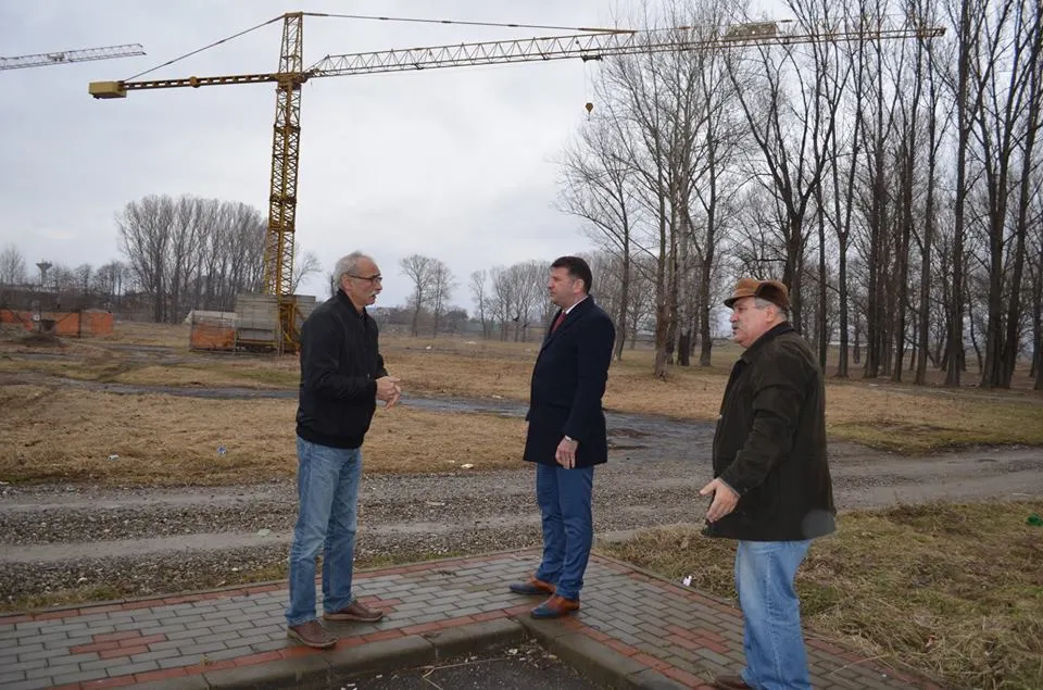 În Roman, încep lucrările pentru un nou bloc de locuințe destinat specialiștilor în sănătate