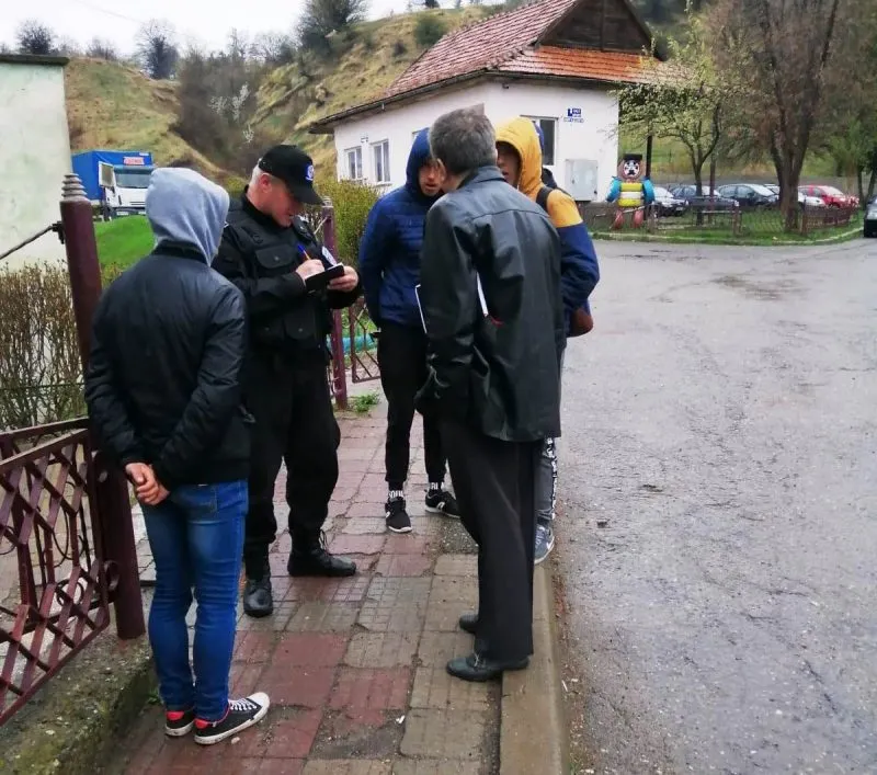 21 de chiulangii, depistați de polițiștii locali