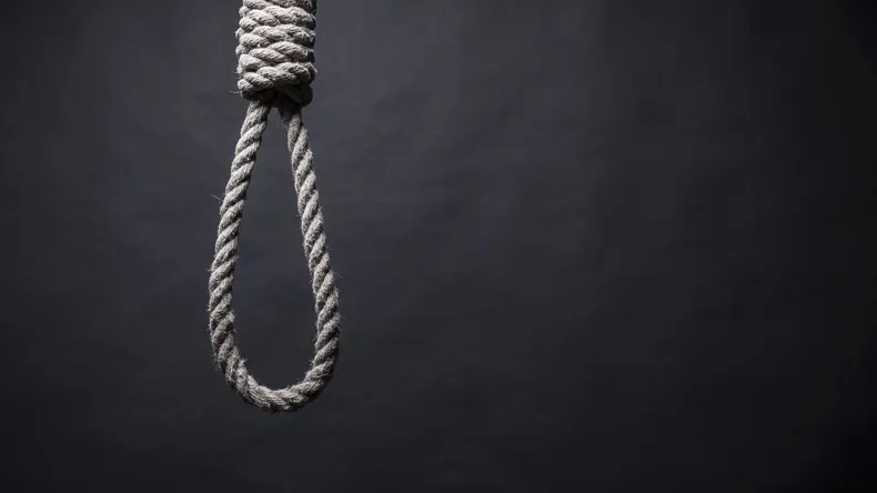 Și-au pus lațul în jurul gâtului și s-au spânzurat