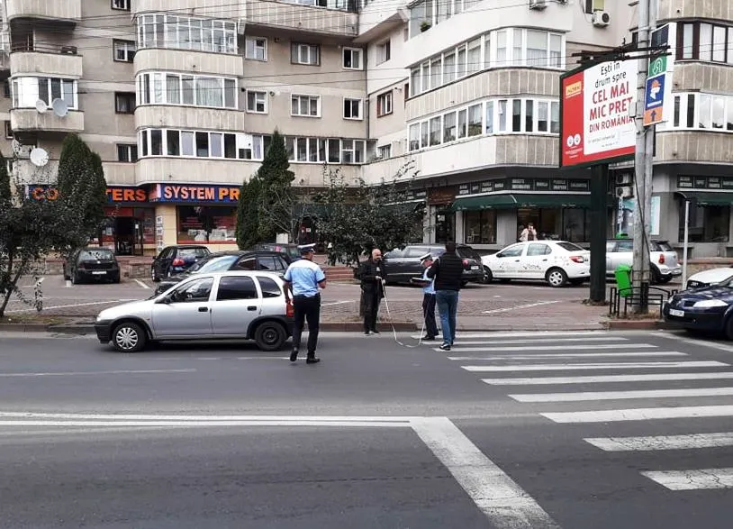 Minoră accidentată pe o trecere pentru pietoni din Piatra-Neamț (FOTO)