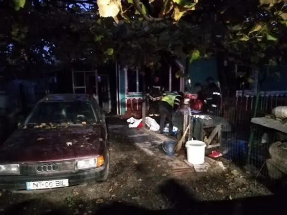 Un bărbat a murit intoxicat cu fum în urma unui incendiu (FOTO)