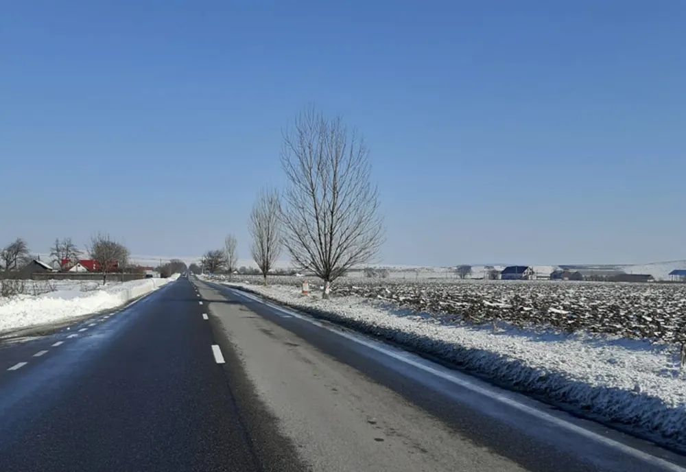Carosabil parțial uscat și temperaturi negative în ultima zi din an. Cum se circulă pe drumurile naționale