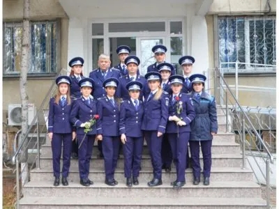 Forțe noi la IPJ Neamț. 13 tineri absolvenți și-au preluat posturile