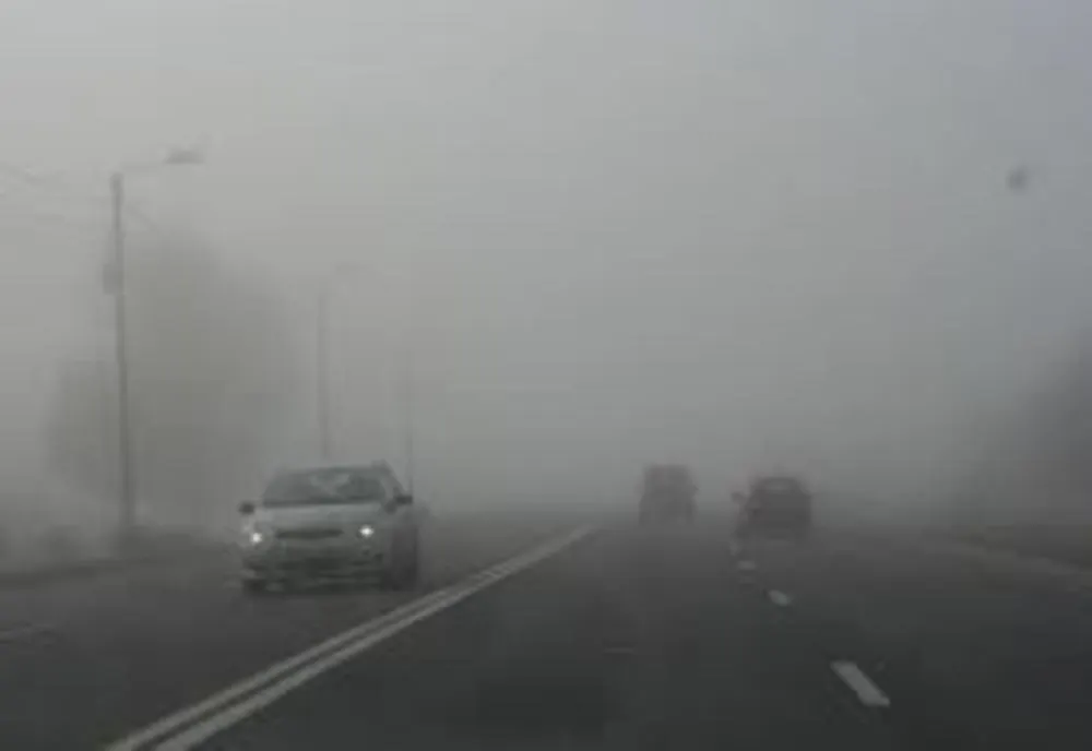 Ceață toată ziua în Moldova. Meteorologii au prelungit codul galben