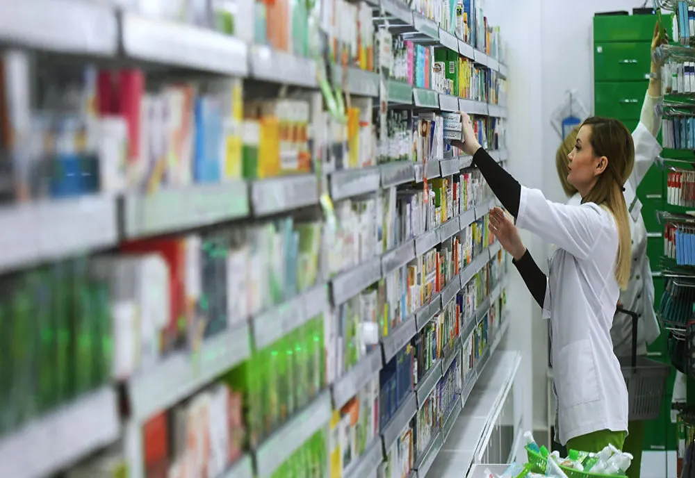 Soția unui pacient confirmat pozitiv cu virusul COVID-19 este farmacistă. Din motive de precauție, acționarul lanțului de farmacii a decis închiderea temporară a acelui punct de lucru