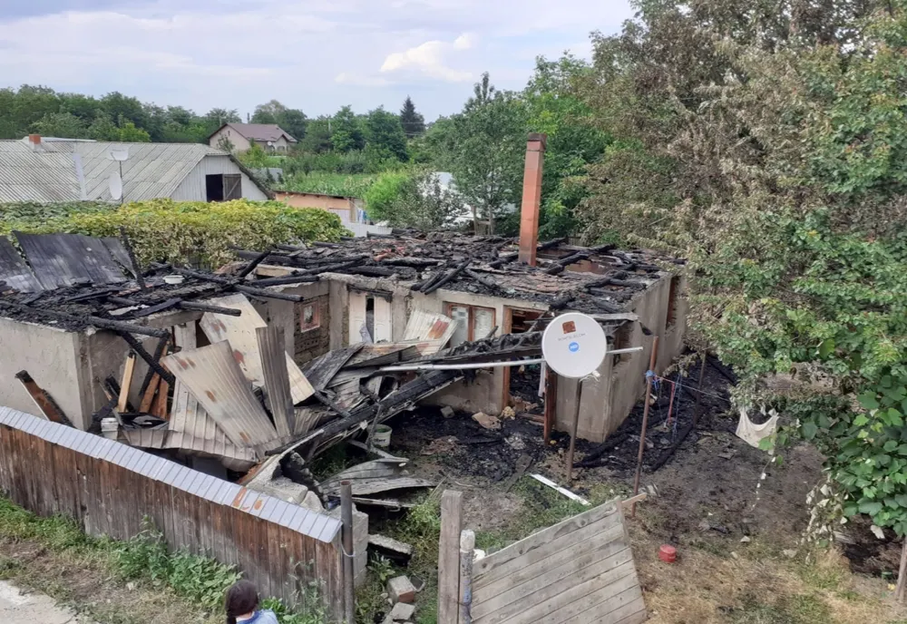Casă mistuită de un incendiu în localitatea Tupilați. Focul a fost pus intenționat!