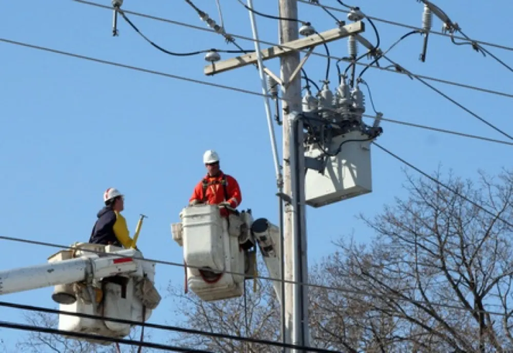 Codul Portocaliu de vreme severă a lăsat mai multe localități fără curent electric