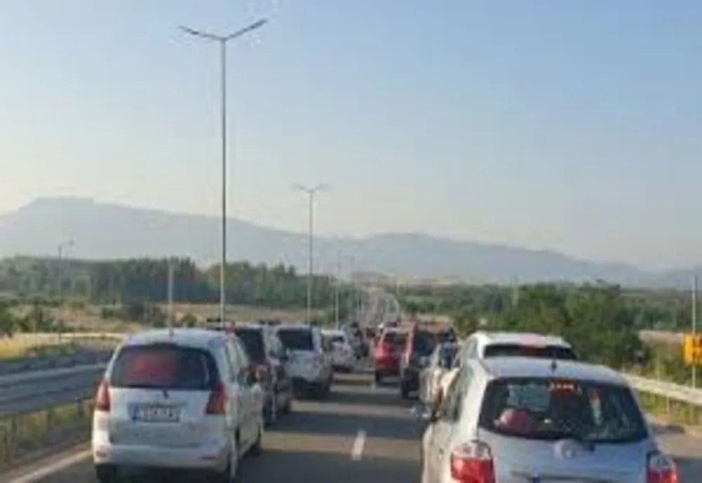 Recomandări rutiere celor care pleacă sau se întorc din vacanță