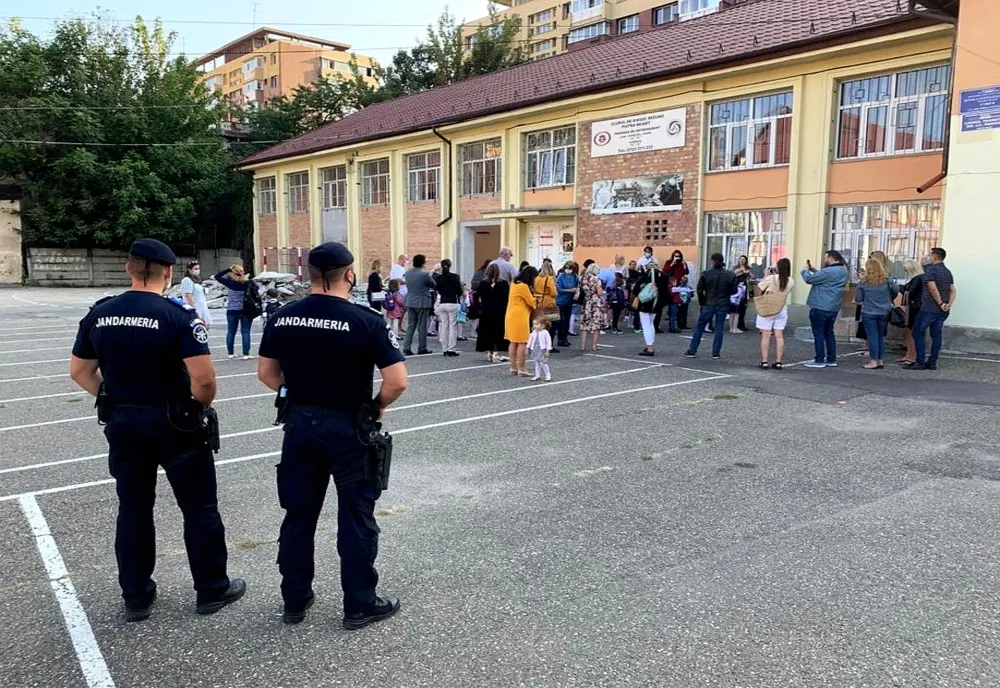 Jandarmii nemțeni, la datorie pentru un început de an școlar în siguranță