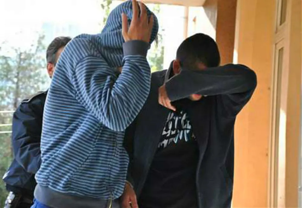 Trei spărgători de locuințe reținuți de Poliție