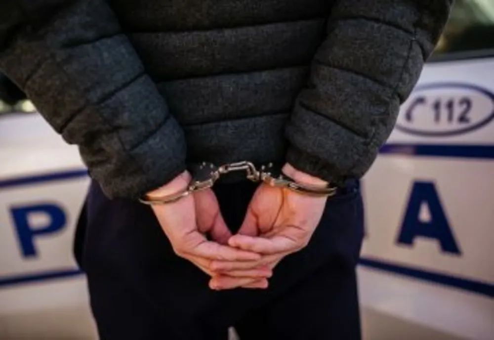 Urmărit internaţional din Neamț, depistat de poliţiştii de investigaţii criminale băcăuani
