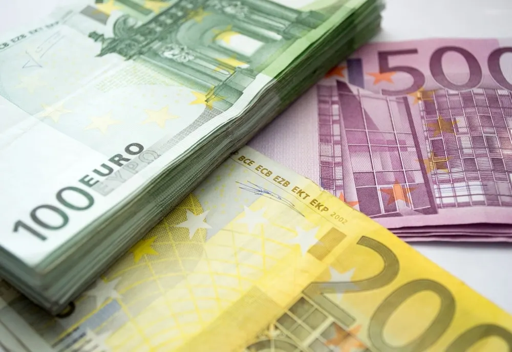Banca Mondială: România a ieșit din grupul țărilor cu venituri mari. Românii câștigă mai puțin