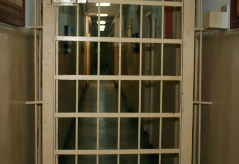 Bărbat condamnat pentru că a amenințat un martor să-și retragă plângerea