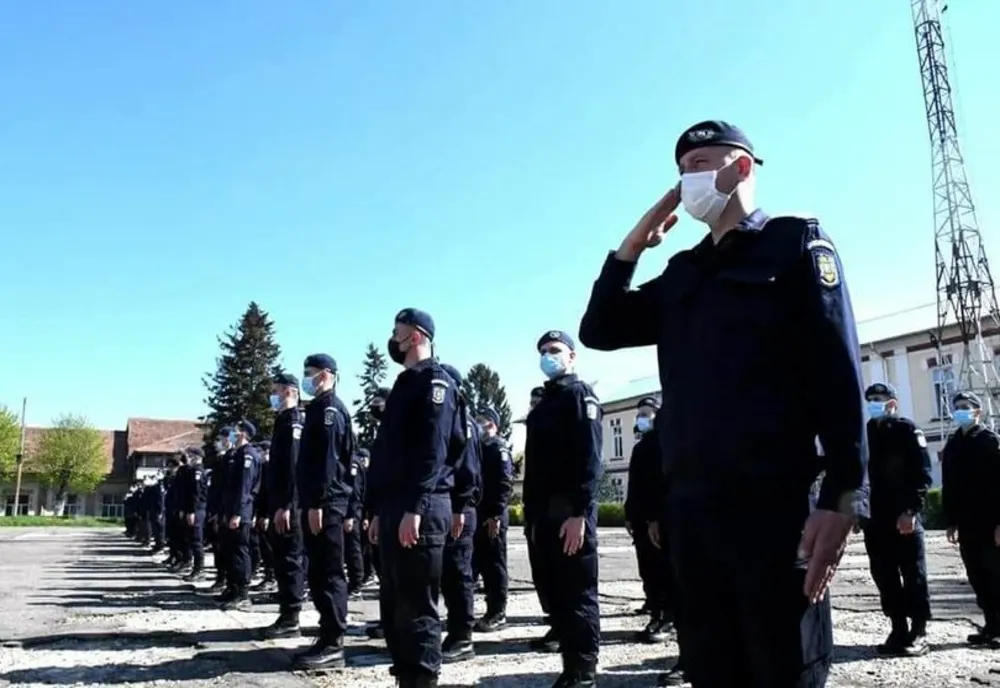 16 tineri nemțeni, viitori jandarmi