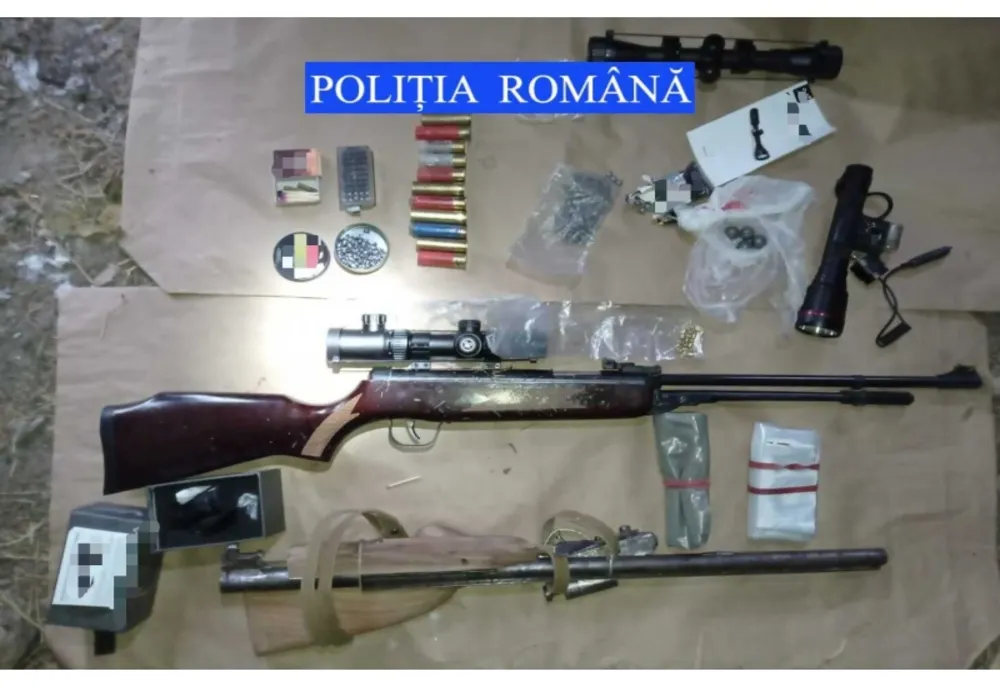 Arme deținute în mod ilegal, ridicate de polițiști