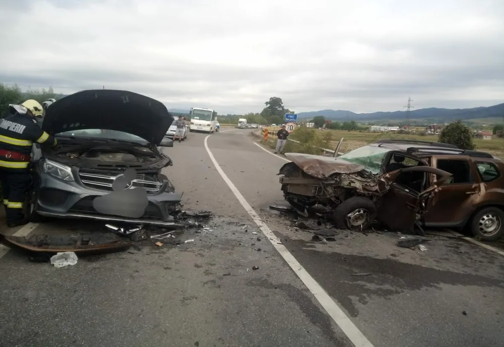 Accident cu victimă încarcerată în Neamț (FOTO)