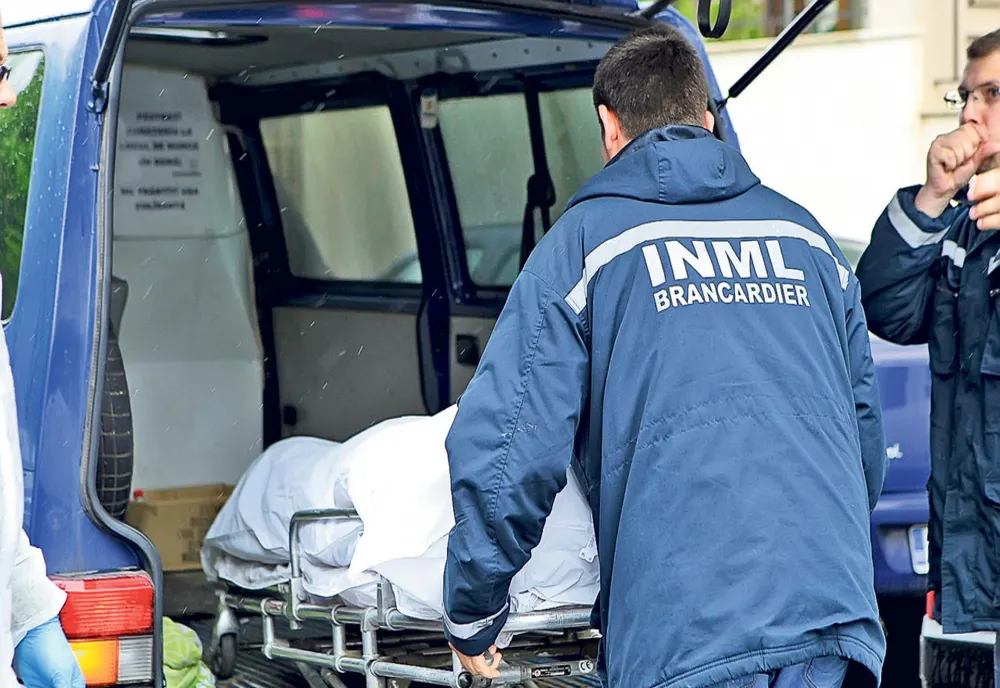 Un bărbat din Roman, găsit mort în locuința sa