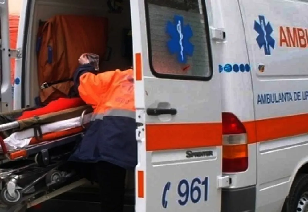 Un șofer beat și fără permis a accidentat doi pietoni și a plecat liniștit acasă 