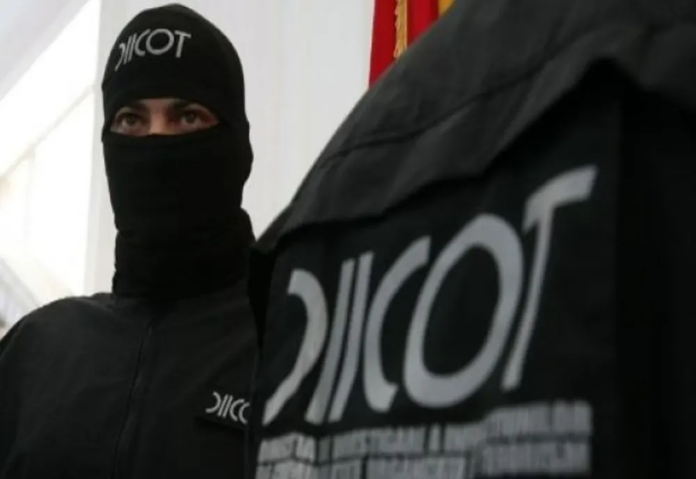 15 PERSOANE REȚINUTE DE DIICOT, ÎNTR-UN DOSAR DE TRAFIC DE DROGURI DE RISC ŞI MARE RISC