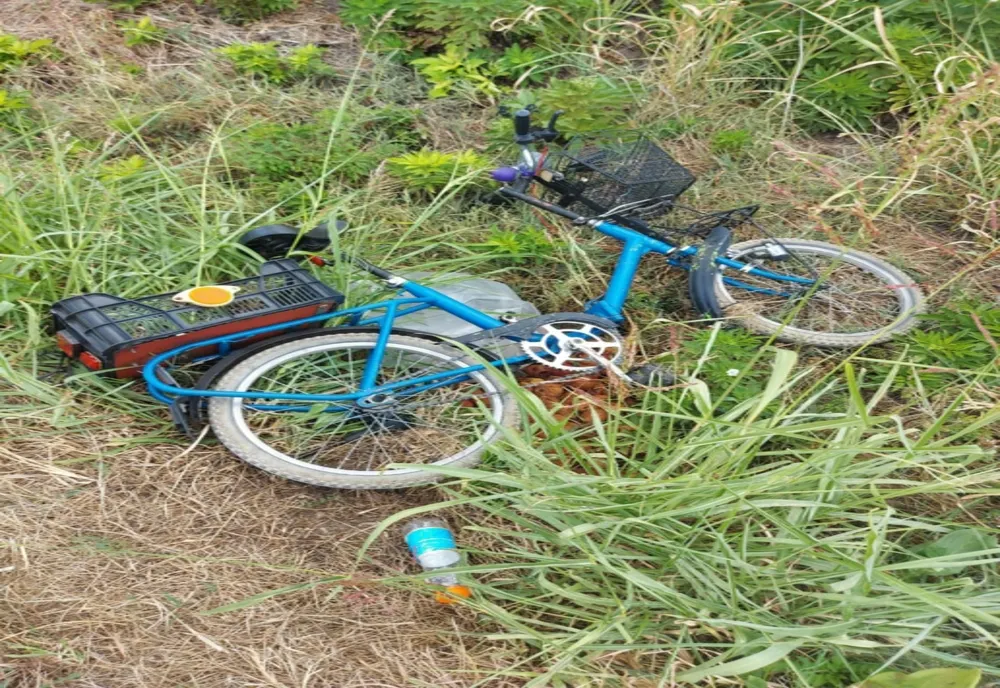 Doi copii pe bicicletă, accidentați de un șofer din Iași