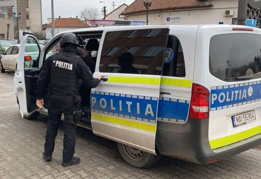 Percheziții acasă la patronii GPL de la Crevedia! Procurorii ridică acte de la Primăria Crevedia și de la sediul stației de gaz