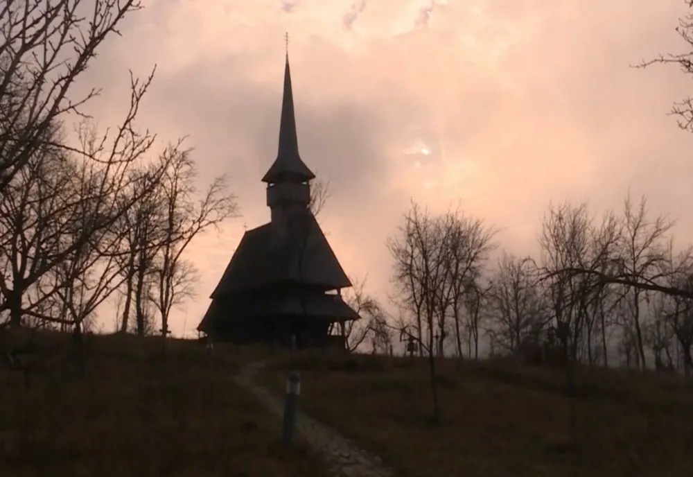 Bârsana, tărâmul de poveste care ne apropie de Dumnezeu. Sărbători de poveste în Maramureș - VIDEO