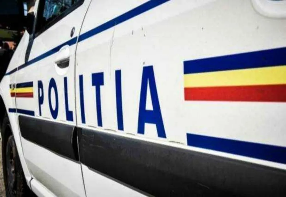 UN ADOLESCENT DIN ROMAN A PROVOCAT UN ACCIDENT RUTIER CU MAȘINA FURATĂ A TATĂLUI SĂU