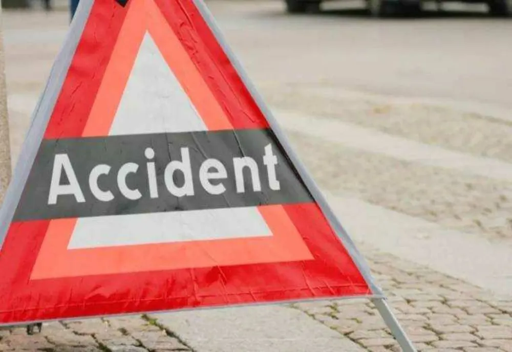 ACCIDENT ÎN LANȚ ÎN CAPITALĂ: ȘASE VEHICULE IMPLICATE, PATRU PERSOANE TRANSPORTATE LA SPITAL