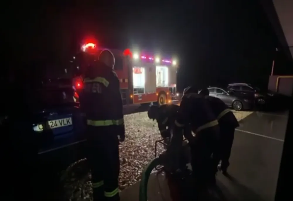 PESTE 40 DE LOCALITĂȚI AFECTATE DE PLOI ȘI VIJELII ÎN ULTIMELE ORE 