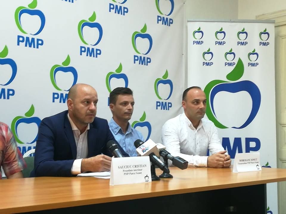 PMP-iștii își critică colegii, consilieri locali, în conferință de presă