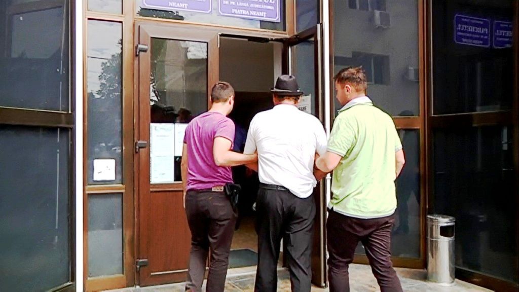 9 ani de închisoare pentru bărbatul care și-a înjunghiat familia