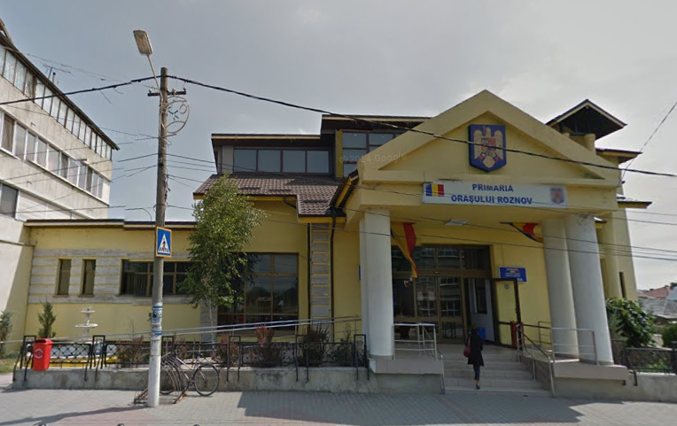 Doi consilieri locali din Roznov au rămas fără funcție
