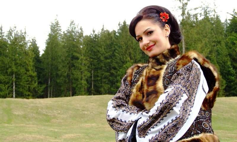 Viorica Macovei explică gafa intonării imnului de la Piatra-Neamț