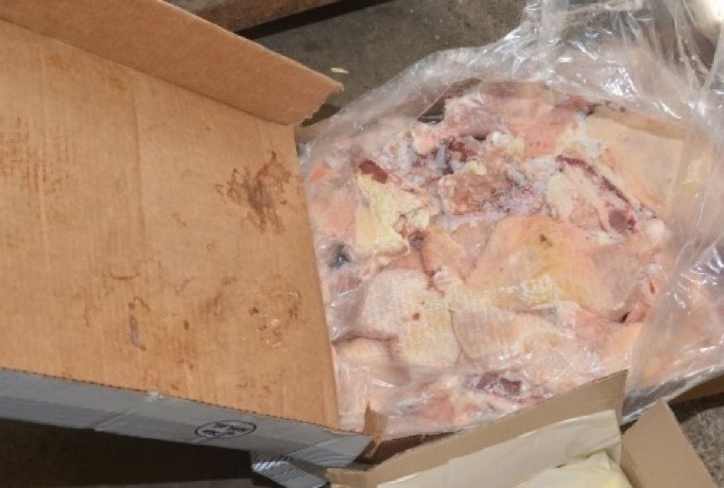 Sute de kilograme de organe de animale, transportate ilegal de un nemțean