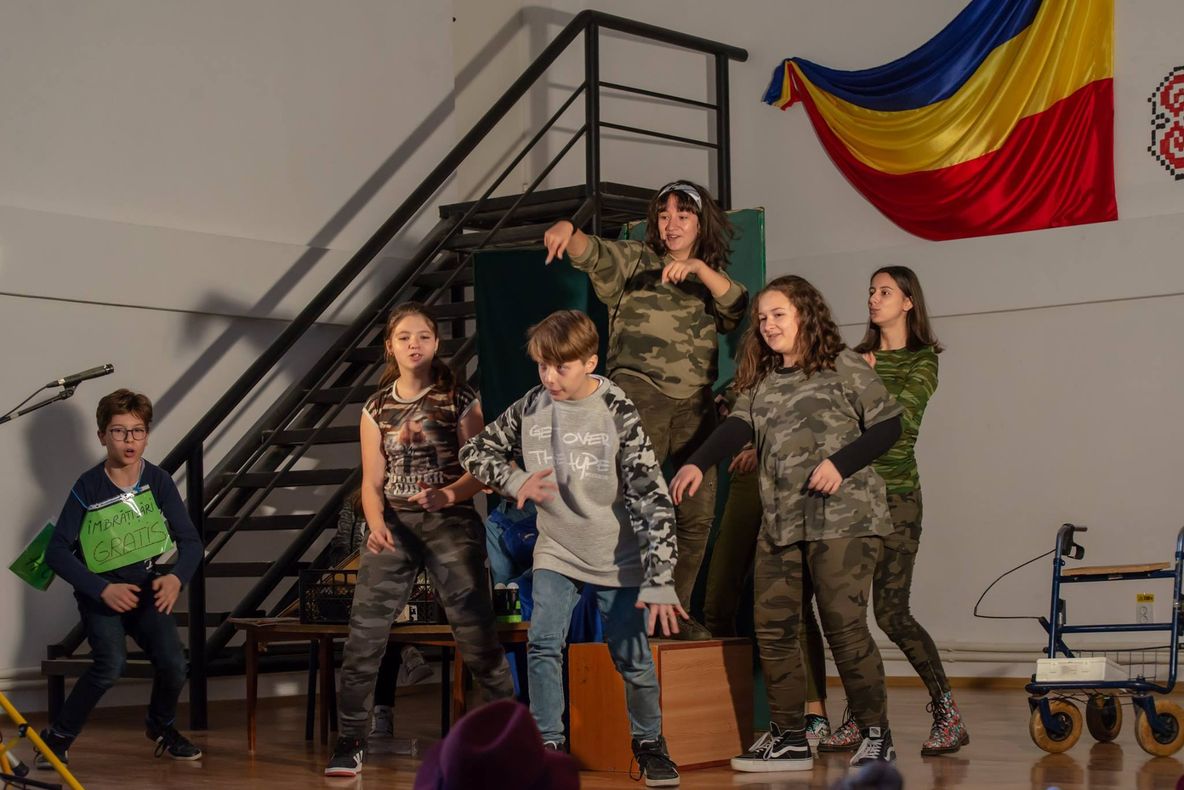 Spectacole de teatru ale Școlii Populare de Artă la Teatrul Tineretului
