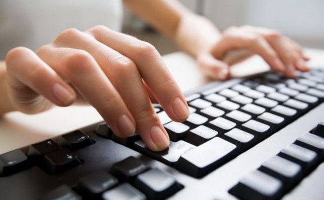 12 elevi nemțeni s-au calificat la faza națională a Olimpiadei de Informatică