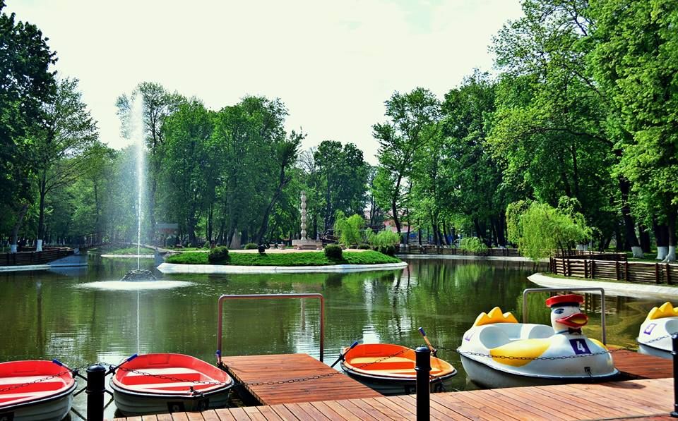 S-a deschis oficial sezonul estival în Parcul municipal Roman