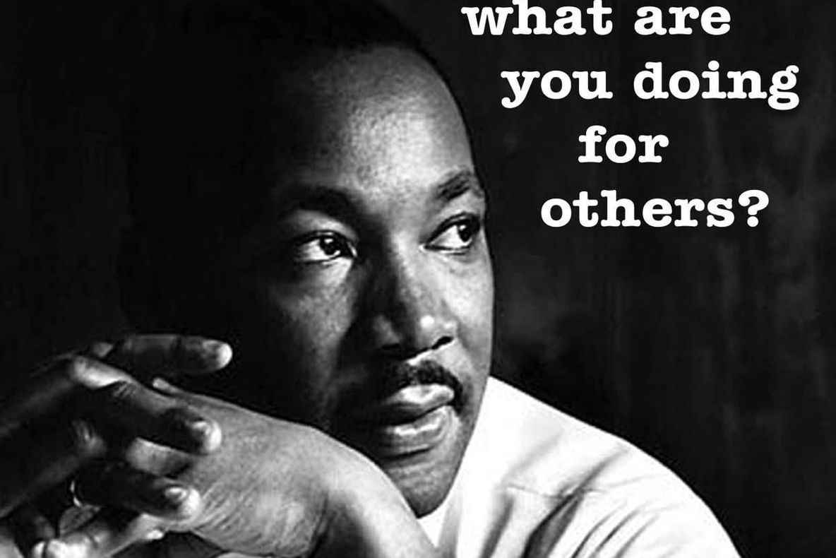 Personalitatea lui Martin Luther King omagiată la Piatra-Neamț prin activități de voluntariat și ateliere creative