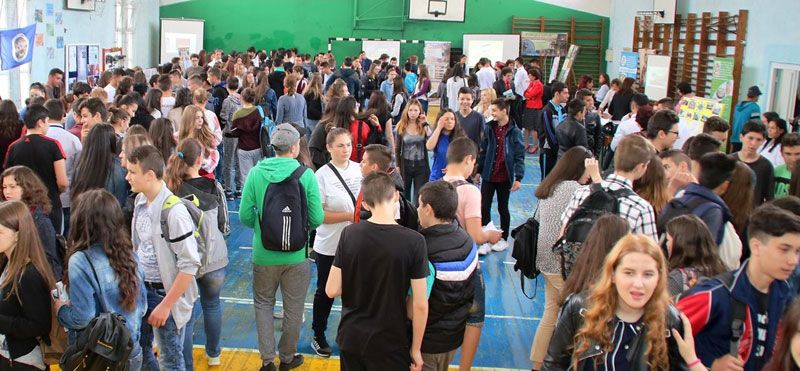 Târgul „Oferta educațională”,  astăzi în Neamț