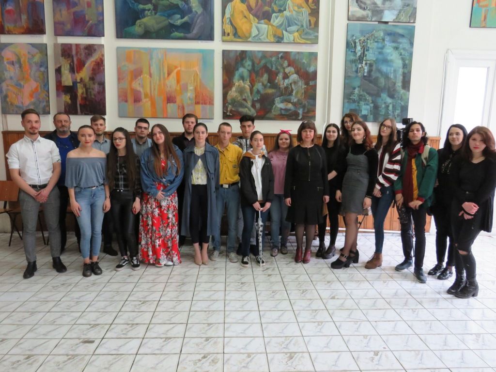 Expoziția absolvenților Liceului de Arte „Victor Brauner” Piatra-Neamț (FOTO)