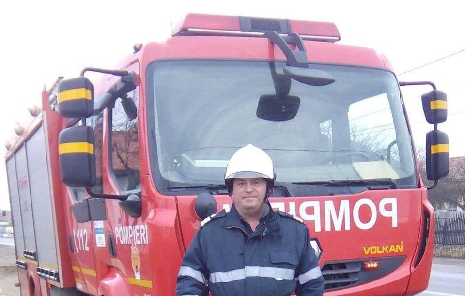 Plutonierul adjutant GRIGORE Costel a predat astăzi echipamentul care l-a ajutat în cei peste 28 de ani de carieră să salveze vieţi (FOTO)