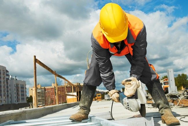 Constructorii, sub lupa inspectorilor ITM. 33 de ”negri”, depistați