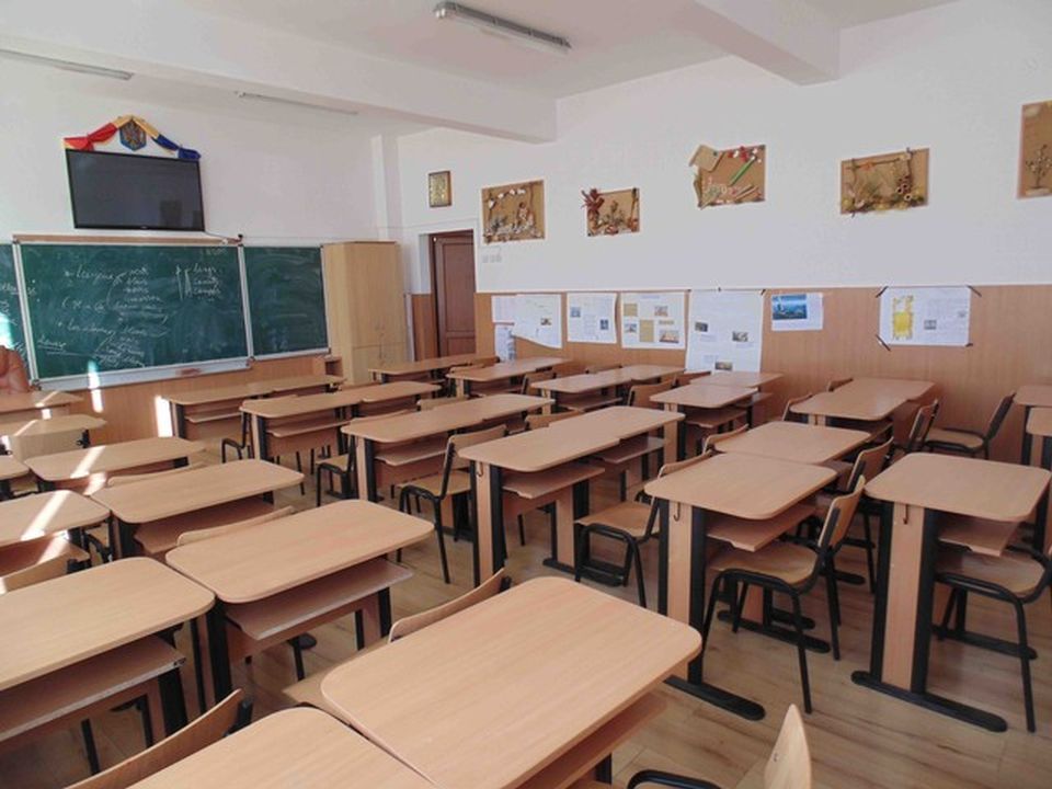 La Roman se fac ultimele pregătiri pentru începerea anului școlar