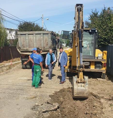 Demarează lucrările de asfaltare a străzilor din cartierul Petru Rareș, Roman