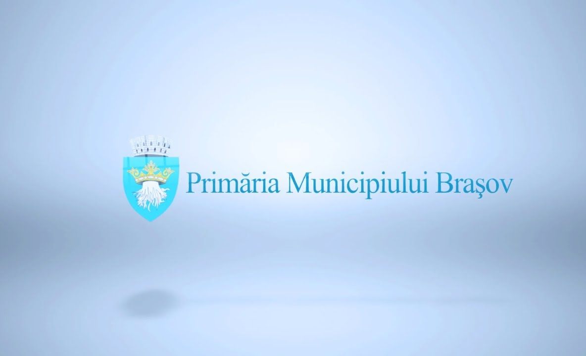 Doi polițiști au ajutat un bătrân să schimbe o roată la mașină (VIDEO)