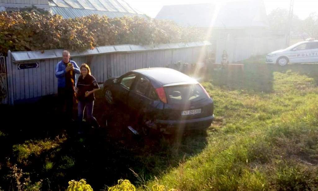 Accident cu două victime. Trei pompieri aflați în timpul liber au intervenit imediat