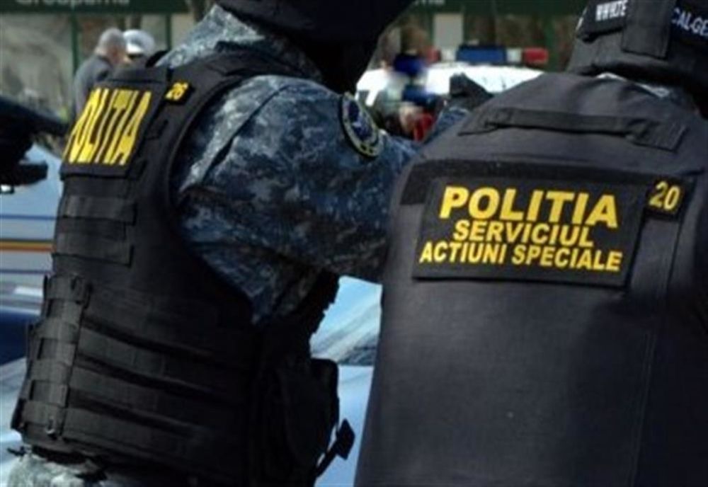 O rețea de escroci prin metoda „Accidentul”, destructurată de polițiștii nemțeni